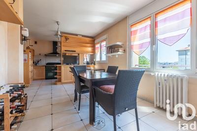 Appartement - 200 m² - 7 pièces