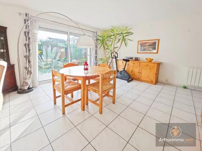 Maison - 101 m² - 5 pièces