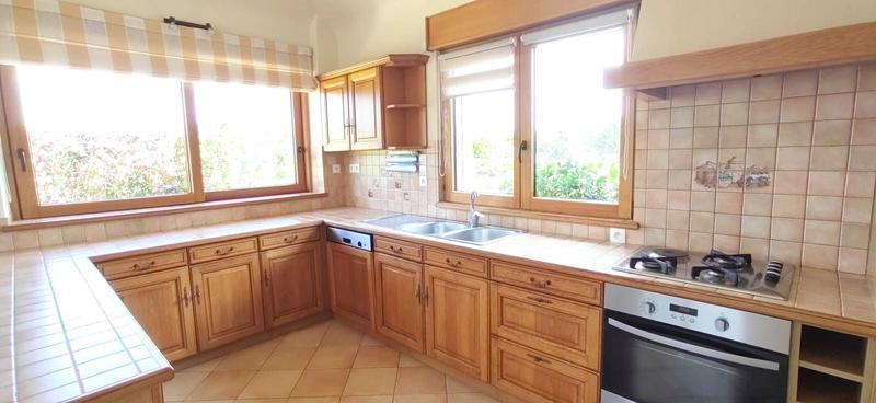 Maison - 163 m² - 8 pièces