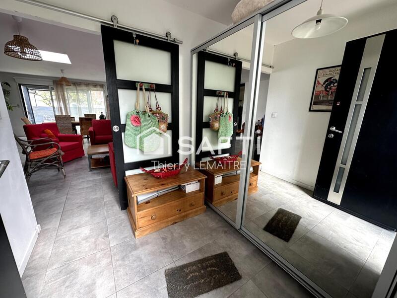 Maison - 151 m² - 6 pièces