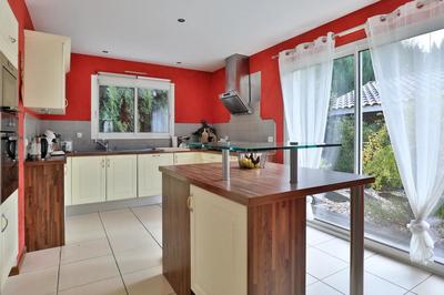 Maison - 220 m² - 5 pièces