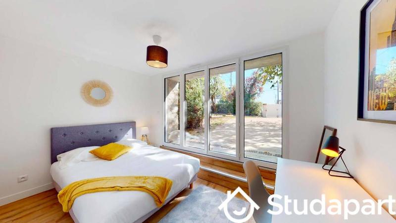 Chambre - 11 m² - 1 pièce