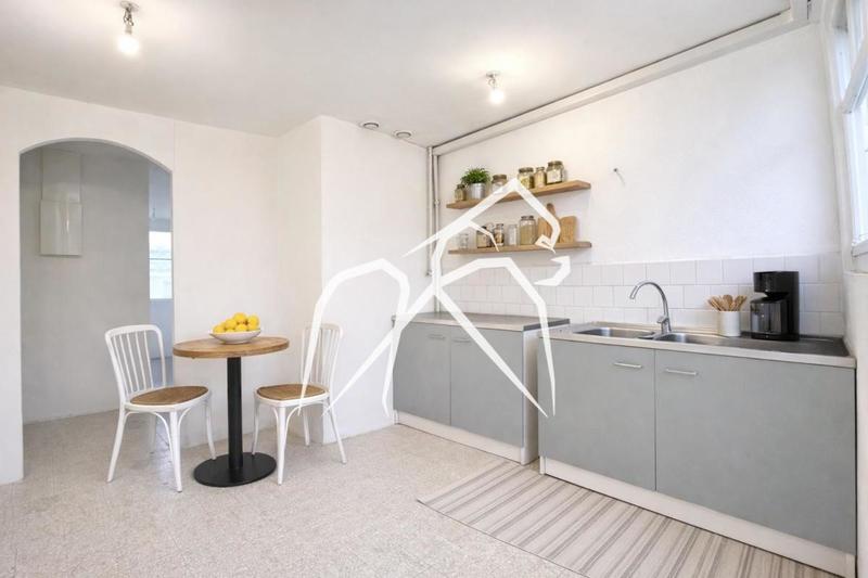 Appartement ancien - 61 m² - 3 pièces