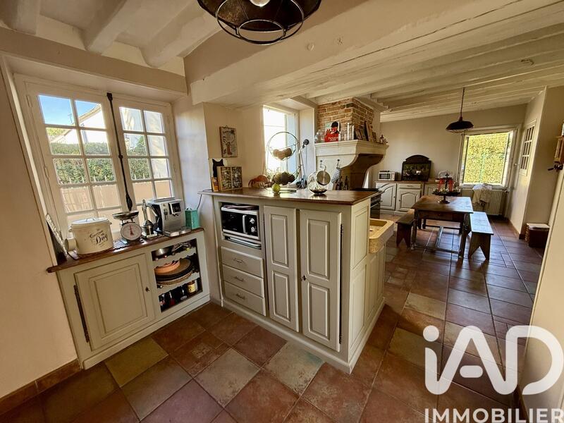 Maison - 208 m² - 7 pièces