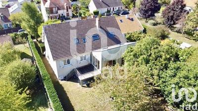 Maison - 217 m² - 8 pièces