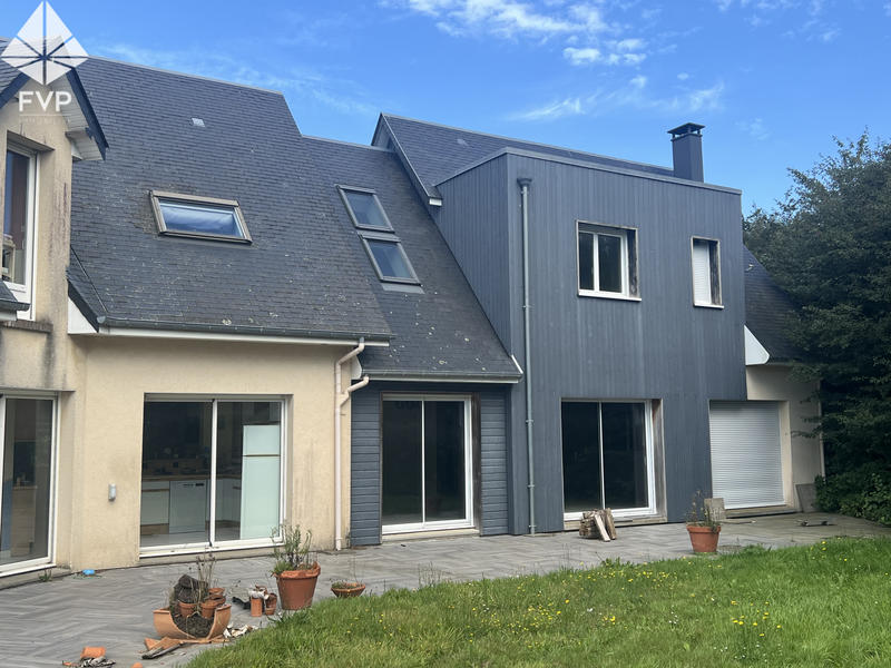 Maison de village - 316 m² - 11 pièces