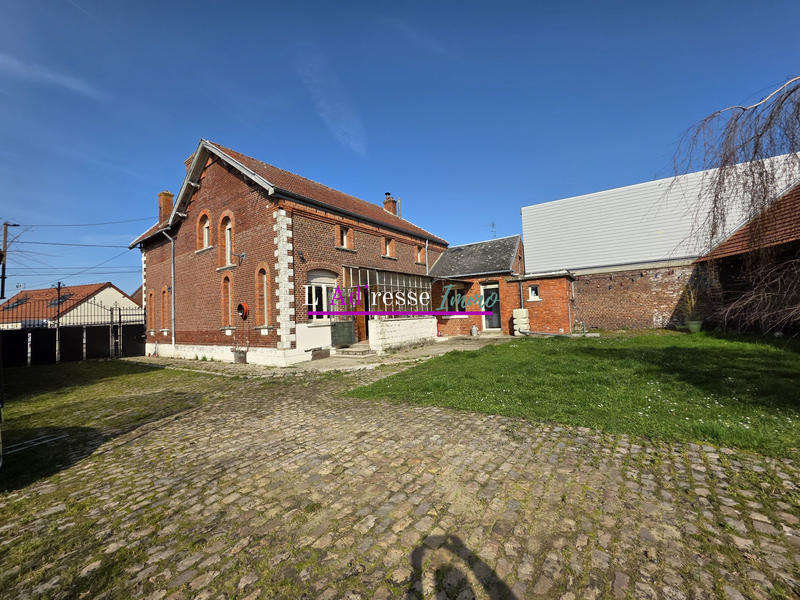 Maison - 182 m² - 10 pièces