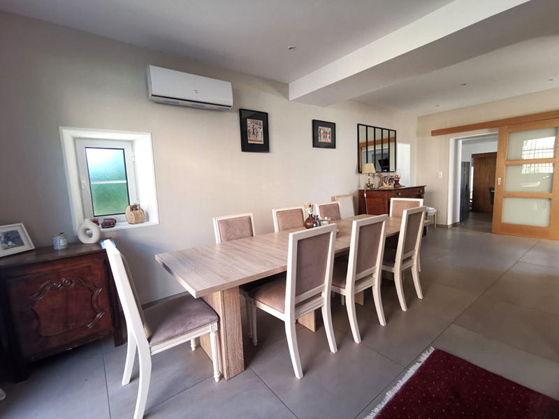 Maison - 291 m² - 12 pièces