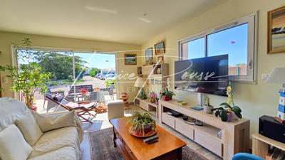 Propriété - 195 m² - 6 pièces