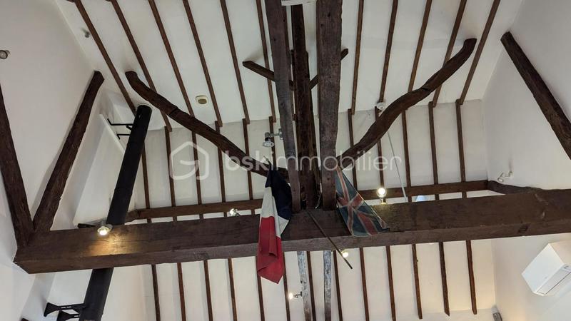 Propriété - 285 m² - 12 pièces