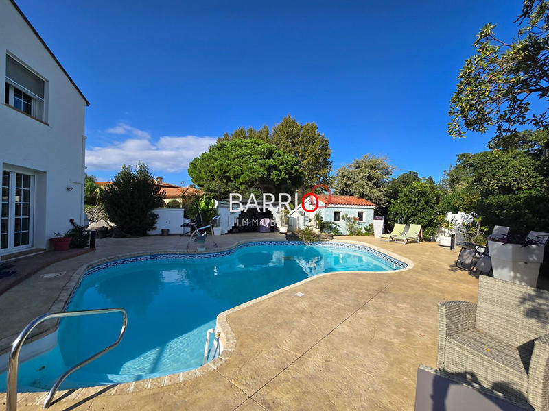 Villa - 195 m² - 8 pièces