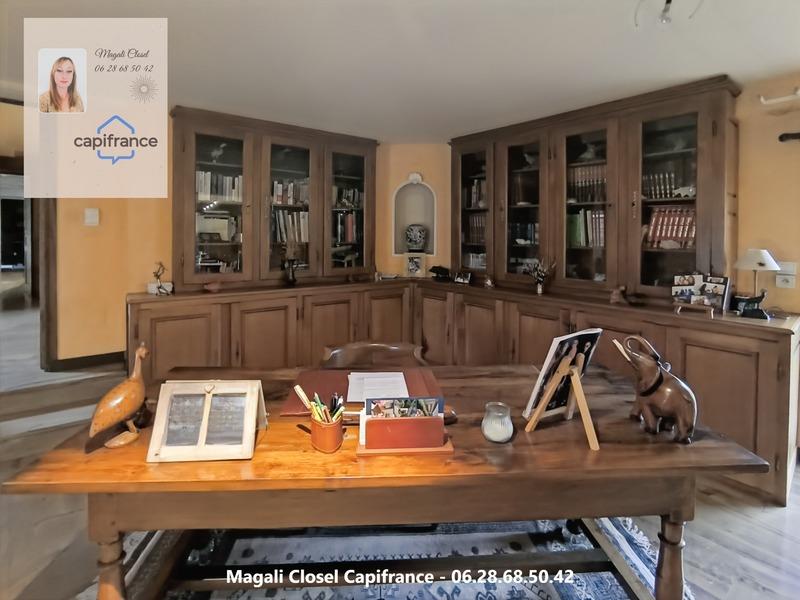 Maison - 350 m² - 9 pièces