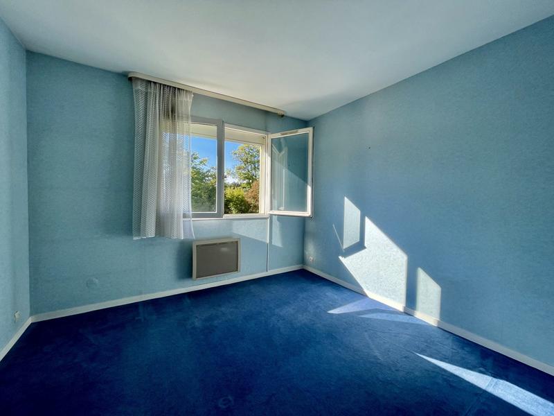 Appartement - 90 m² - 4 pièces