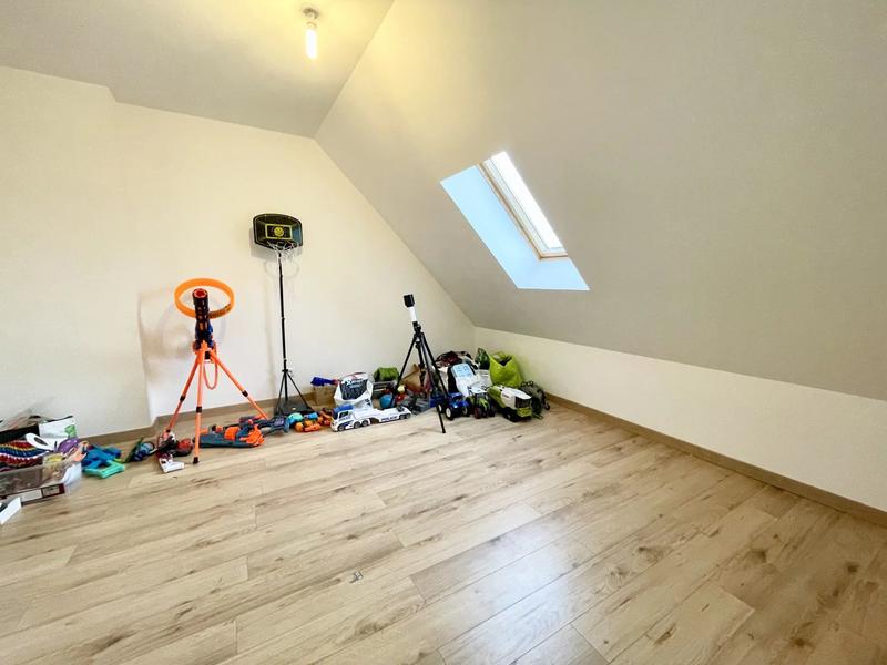 Maison - 147 m² - 6 pièces