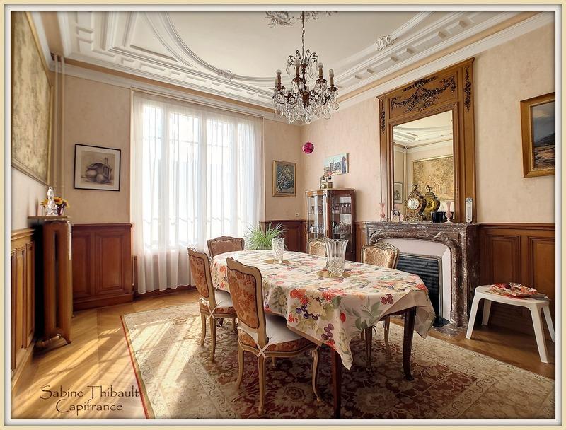 Maison - 196 m² - 7 pièces