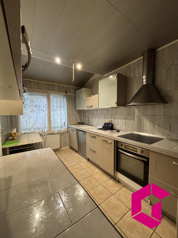 Maison - 100 m² - 5 pièces