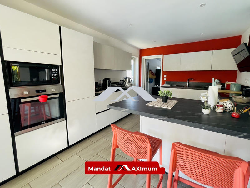 Villa - 180 m² - 5 pièces