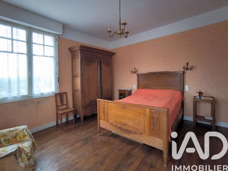 Maison - 207 m² - 6 pièces