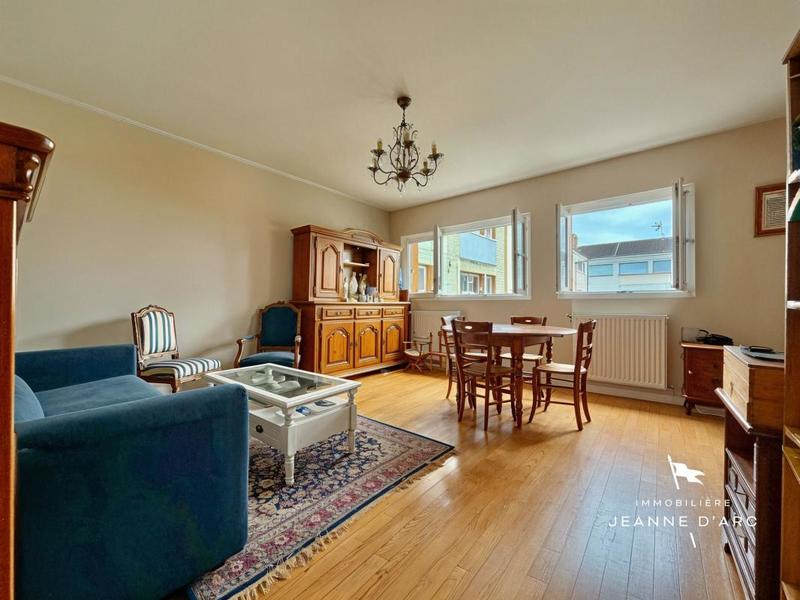 Maison de ville - 80 m² - 5 pièces