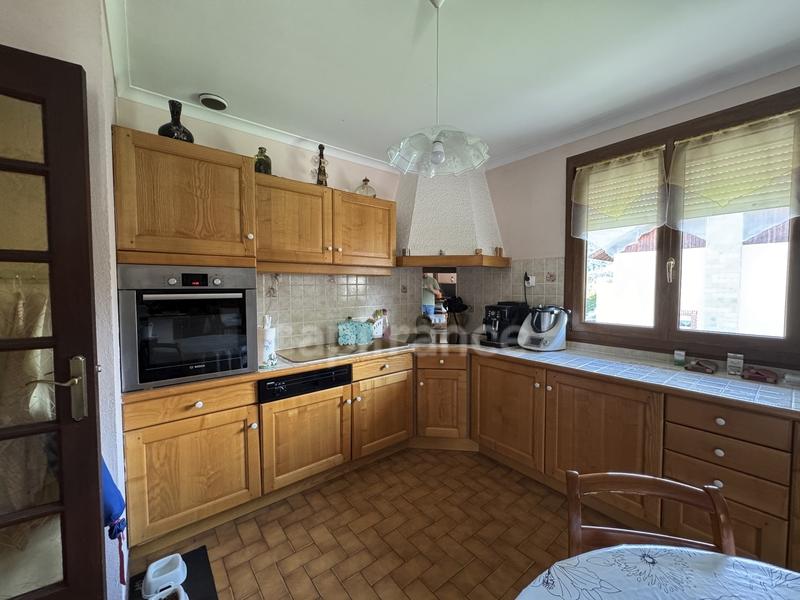 Maison - 182 m² - 7 pièces