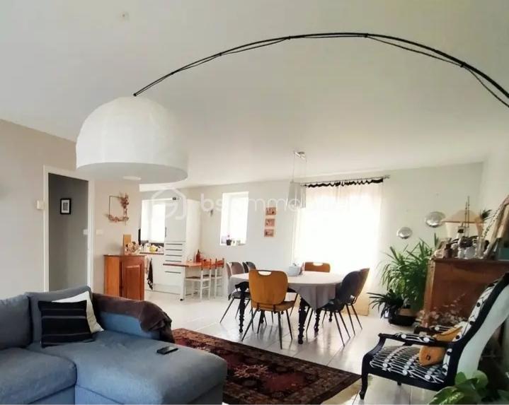 Maison - 96 m² - 6 pièces