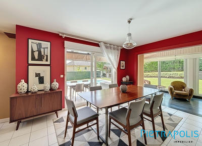 Maison traditionnelle - 182 m² - 6 pièces