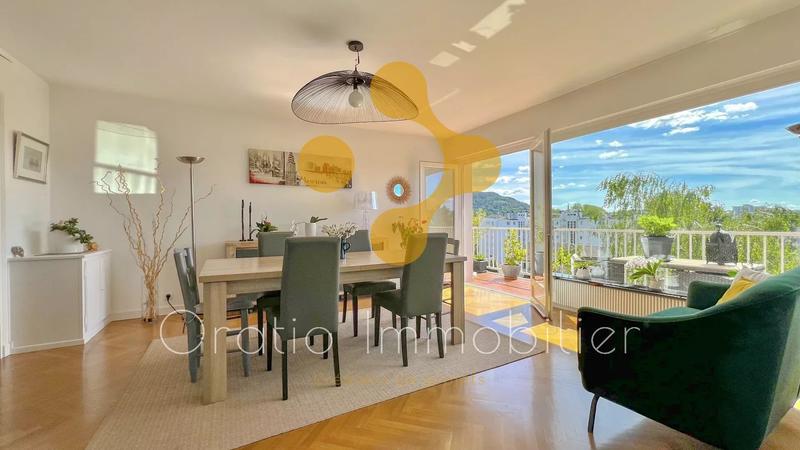 Appartement - 91 m² - 4 pièces