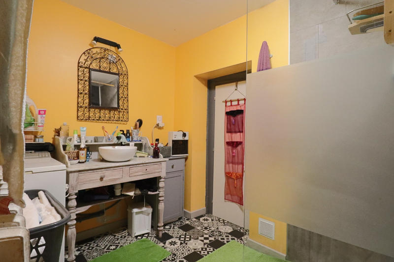 Propriété - 195 m² - 8 pièces