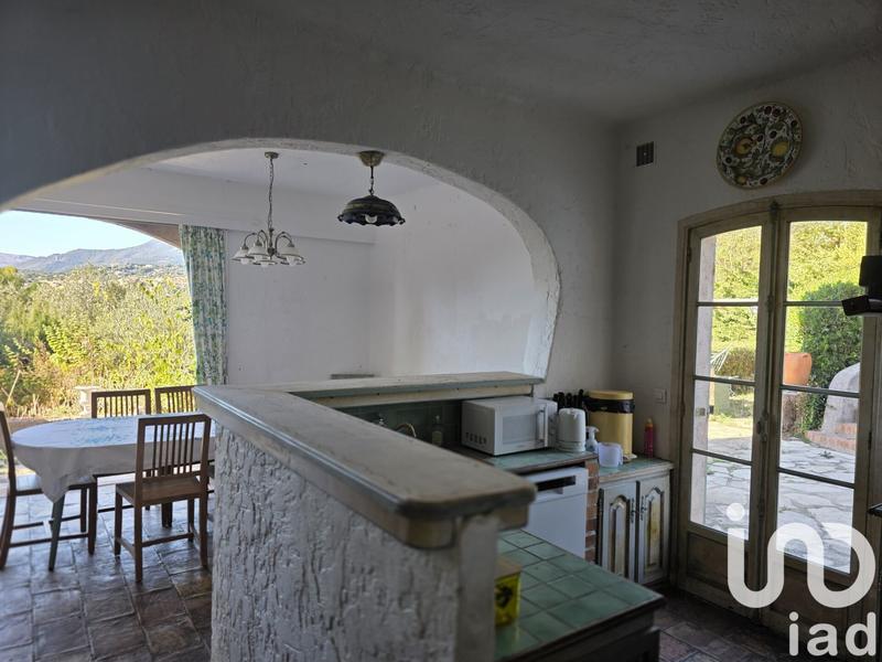 Maison - 232 m² - 7 pièces