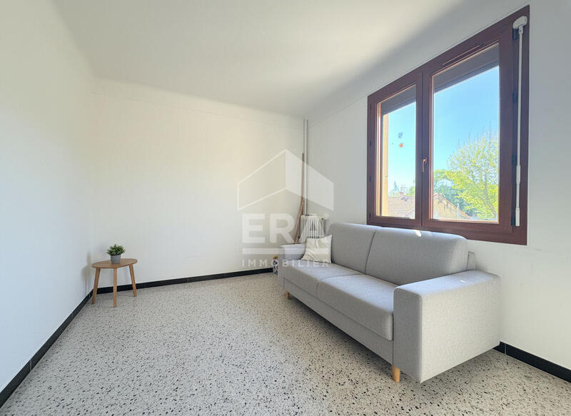 Appartement - 85 m² - 4 pièces