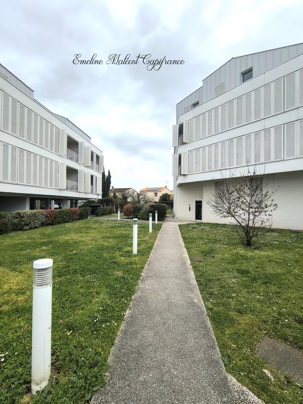 Appartement - 96 m² - 4 pièces