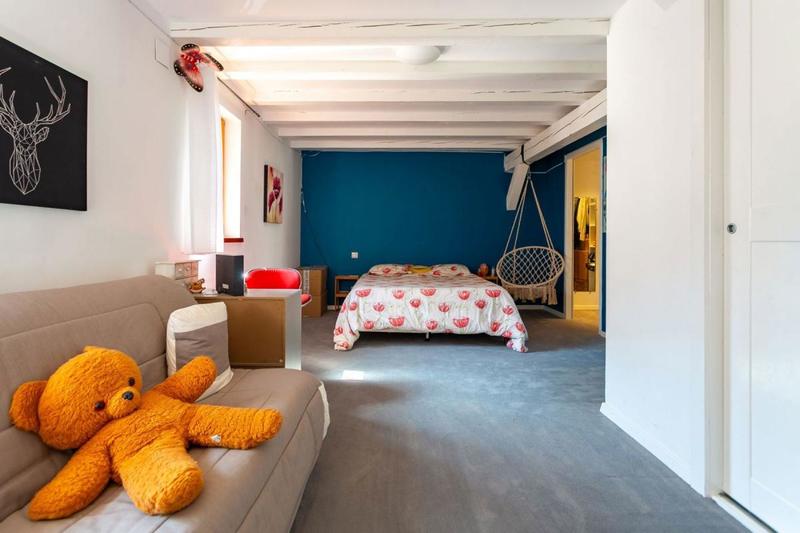 Propriété - 277 m² - 7 pièces