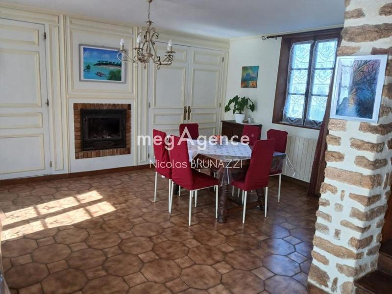 Propriété - 141 m² - 7 pièces
