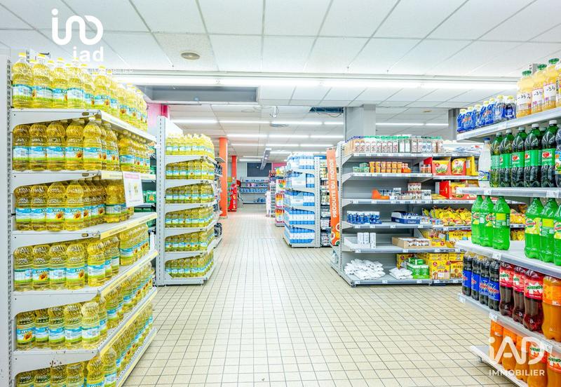 Local commercial - 1 900 m²