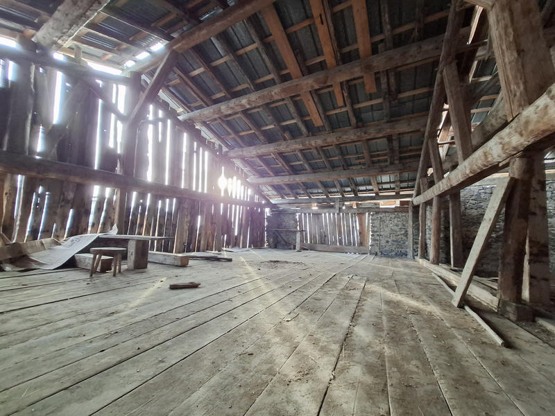 Maison - 300 m² - 3 pièces