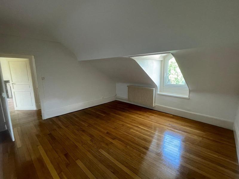 Appartement ancien - 83 m² - 3 pièces