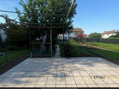 Maison - 106 m² - 5 pièces