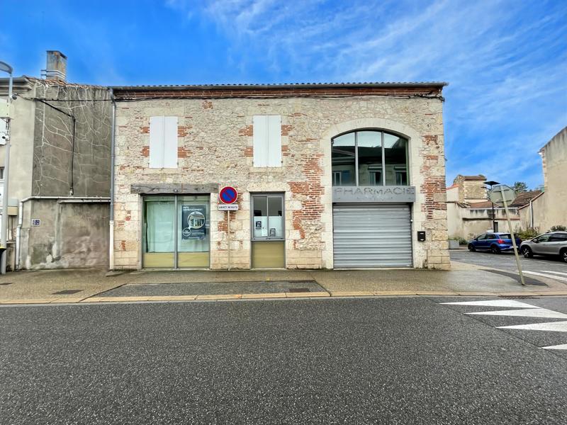Local commercial - 240 m² - 6 pièces
