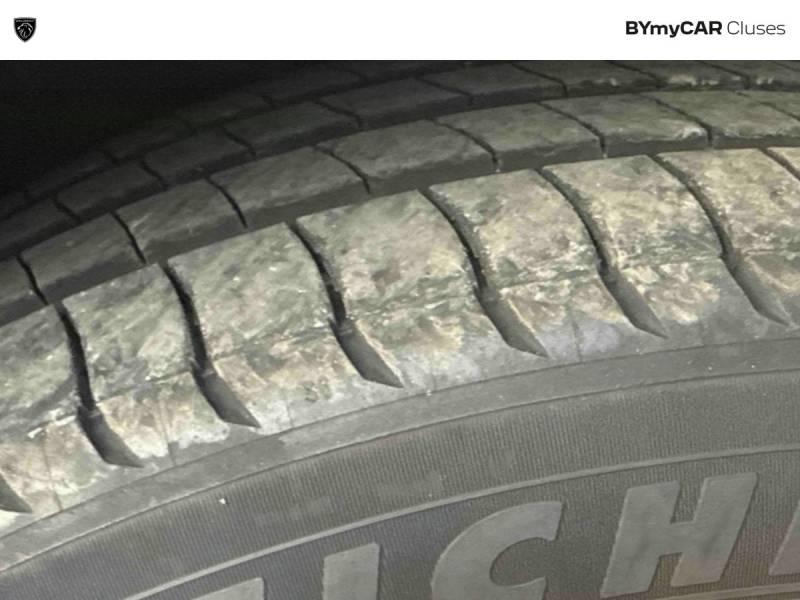 Peugeot 208 PureTech 100 s&amp;S Eat8 Style