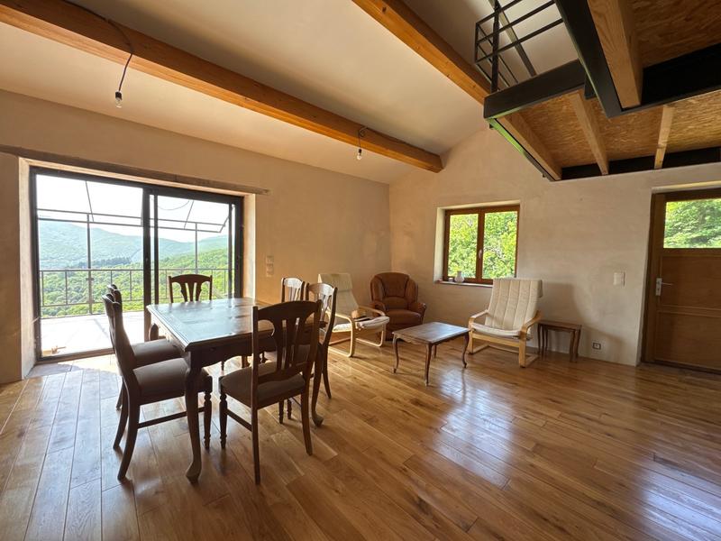 Maison - 158 m² - 8 pièces