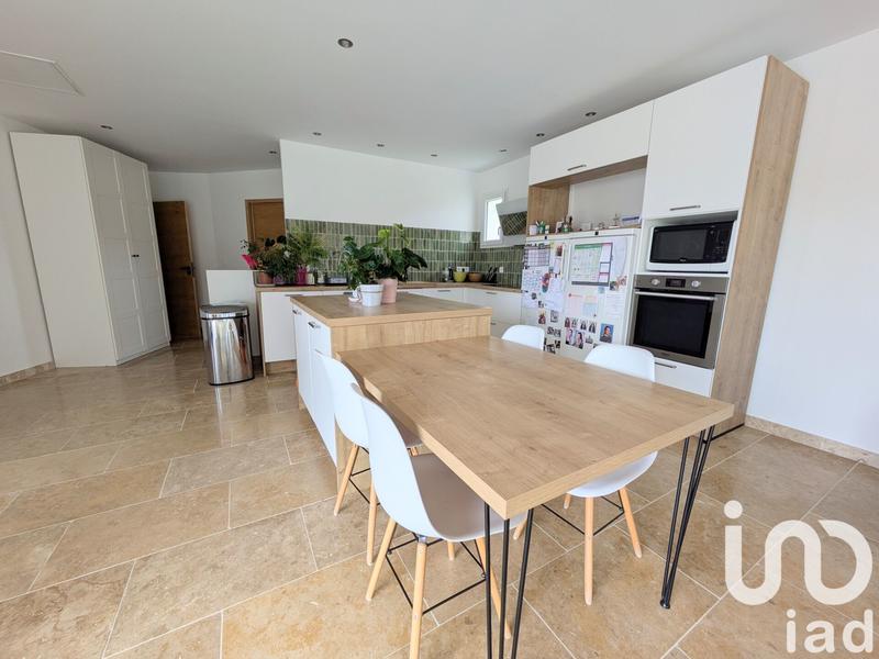 Maison - 200 m² - 5 pièces