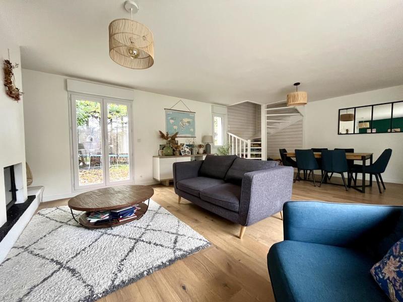 Demeure - 115 m² - 5 pièces