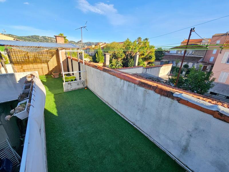 Immeuble - 243 m² - 10 pièces