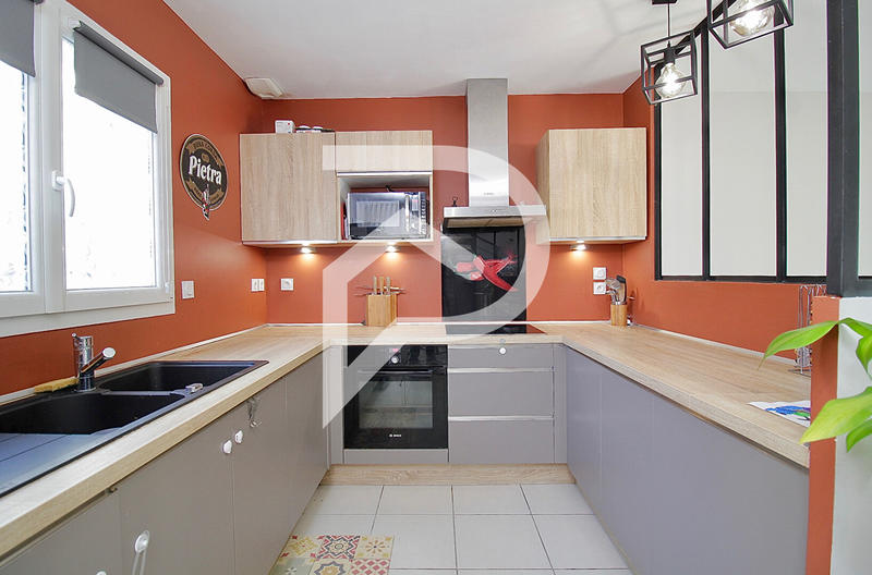 Maison - 95 m² - 4 pièces