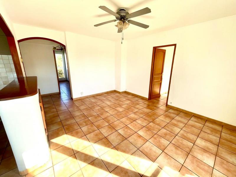 Appartement - 77 m² - 5 pièces