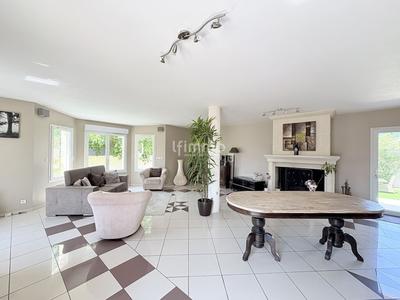 Maison - 175 m² - 7 pièces