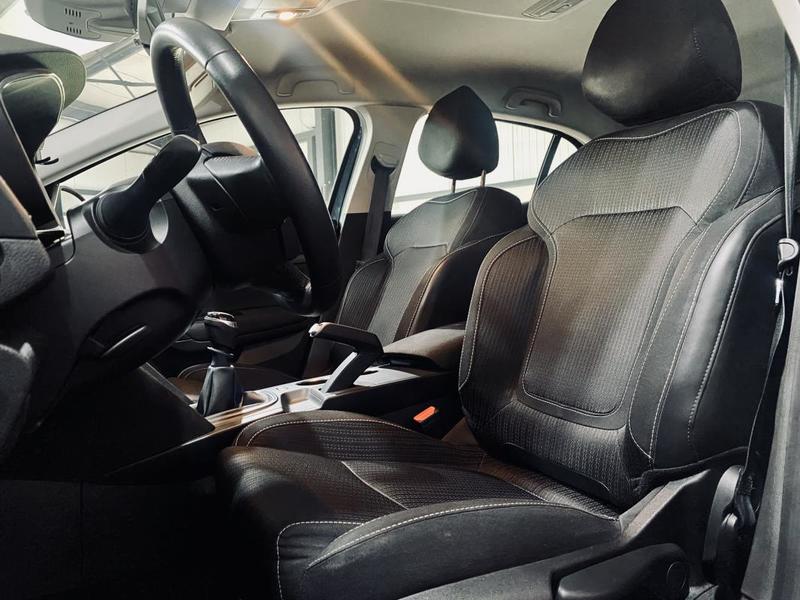 Renault Mégane IV Hatchback 1.2 TCe 130 ch Zen - Garantie 6 Mois