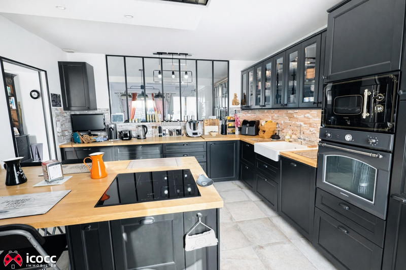 Maison - 174 m² - 10 pièces