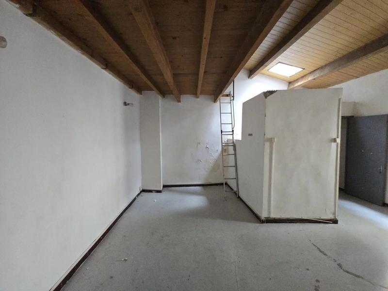 Immeuble - 70 m² - 3 pièces