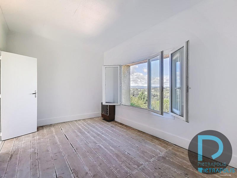 Maison ancienne - 250 m² - 7 pièces